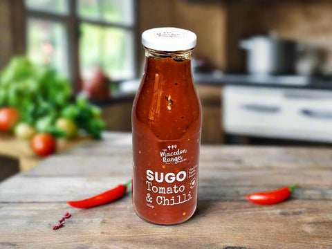 bottle of tomato and chilli Sugo pasta sauce